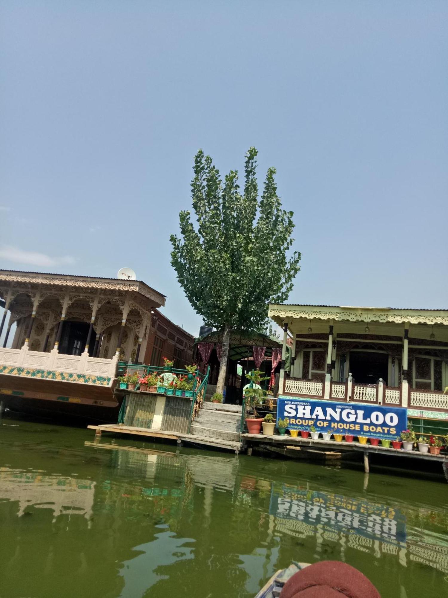 Bed and Breakfast House Boat New Manora Сринагар Экстерьер фото